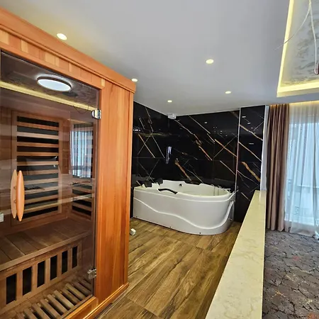 Aqua Raj Nd Hotel 4*