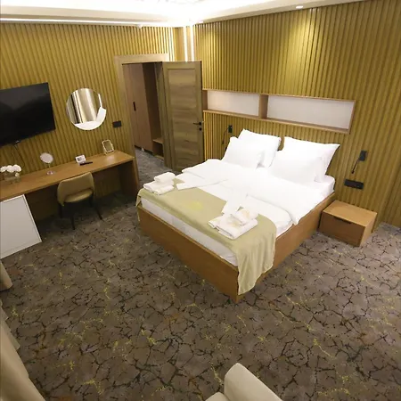 Aqua Raj Nd Hotel 4*